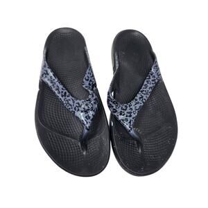 Oofos Black T-Strap Waterproof Casual Slip On Thong OOlala Luxe Leo Sandals 8